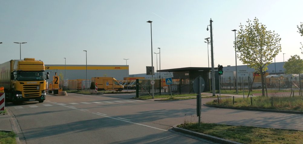 Paketzentrum von DHL in Aschheim