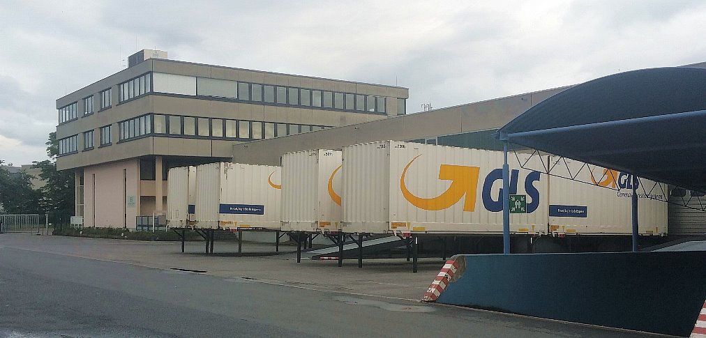 Gls Das Paket Ist Unterwegs Zum Ziel Paketzentrum GLS Depot 62 in Kelsterbach - Paketzentrum